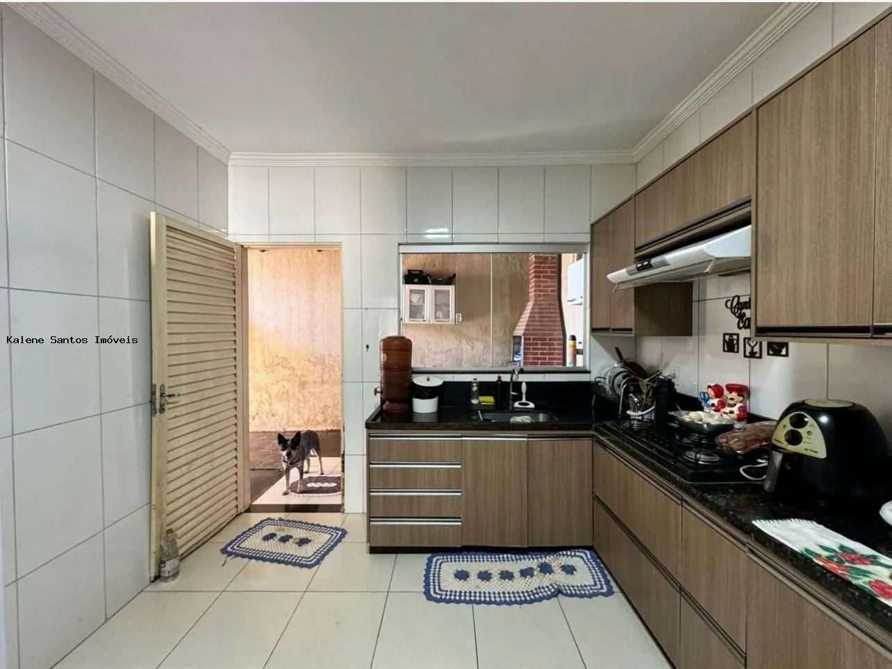 Casa à venda com 3 quartos, 354m² - Foto 9
